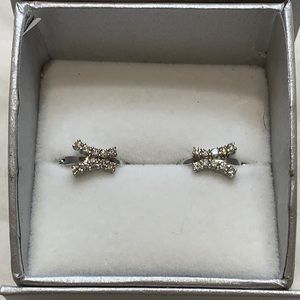 18k white gold diamond hoop earrings
